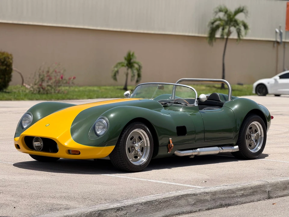 Jaguar Replica - Image 25 of 31