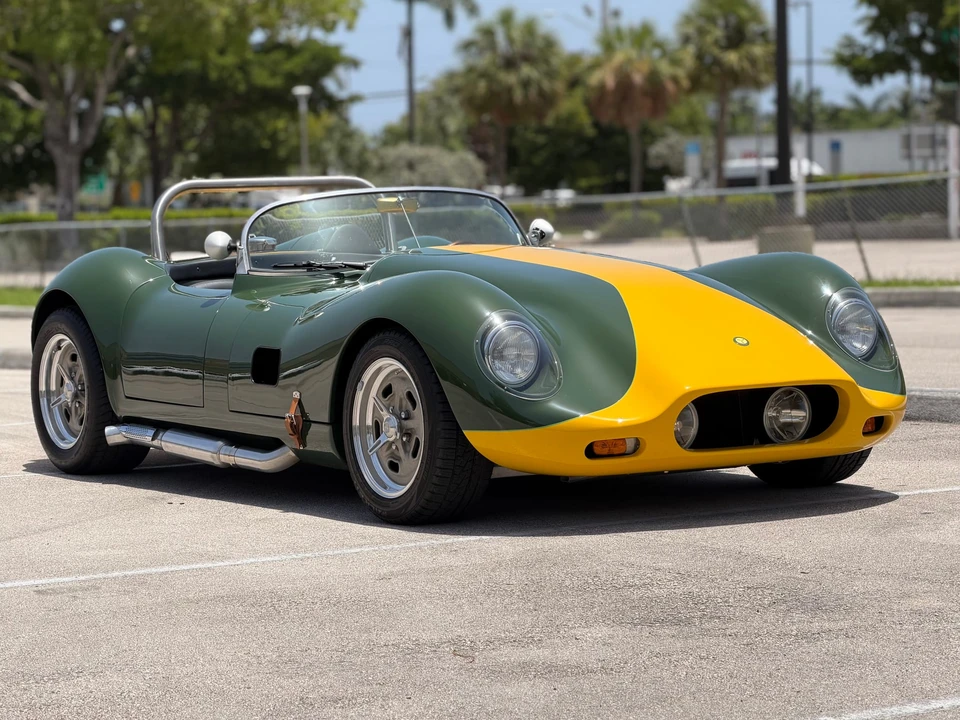 Jaguar Replica - Image 4 of 31