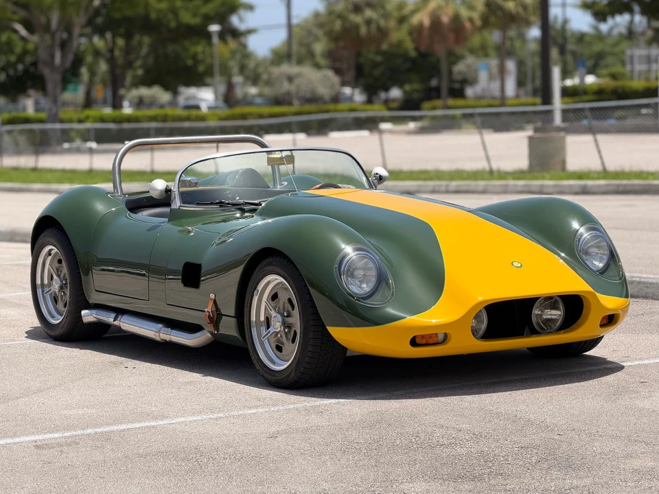 Jaguar Replica - Image 6 of 31