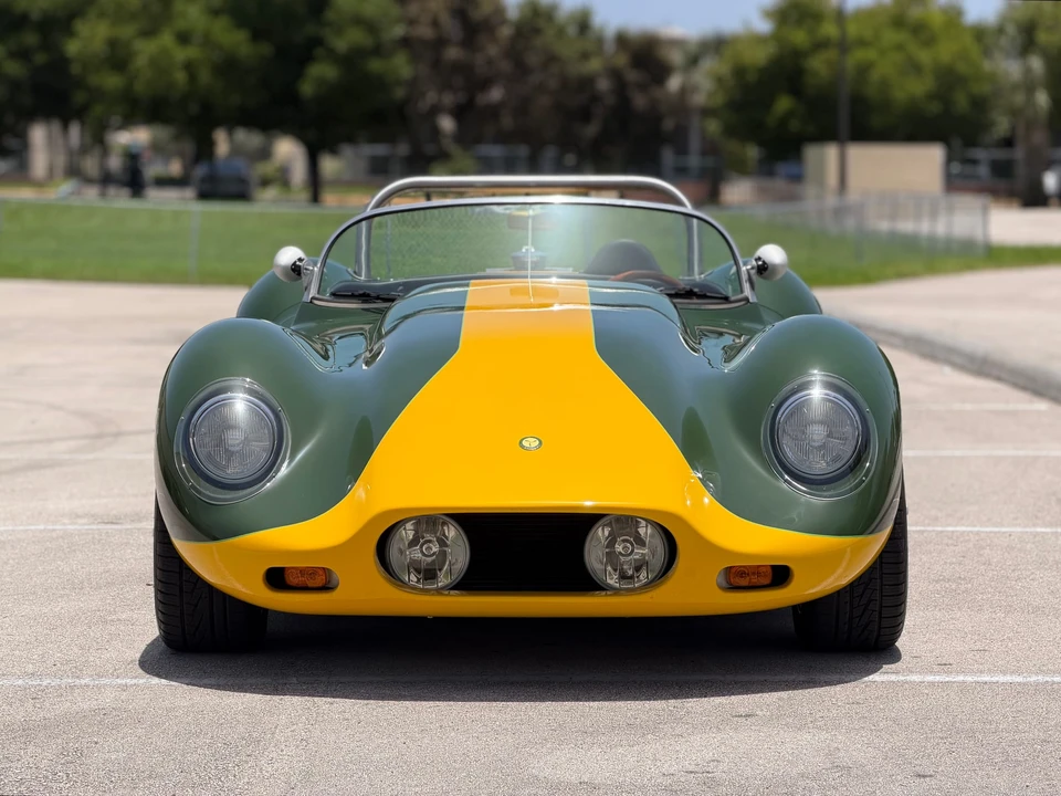 Jaguar Replica - Image 10 of 31