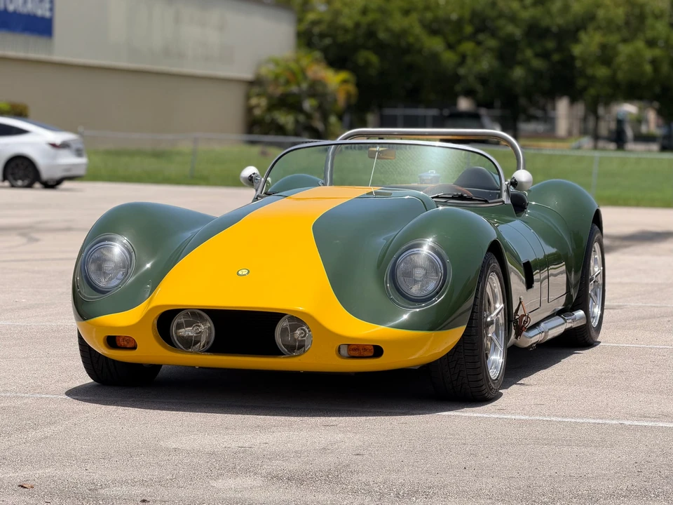 Jaguar Replica - Image 18 of 31