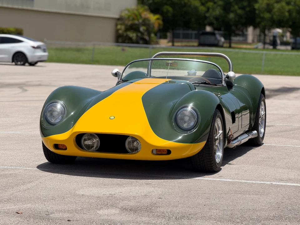 Jaguar Replica - Image 17 of 31