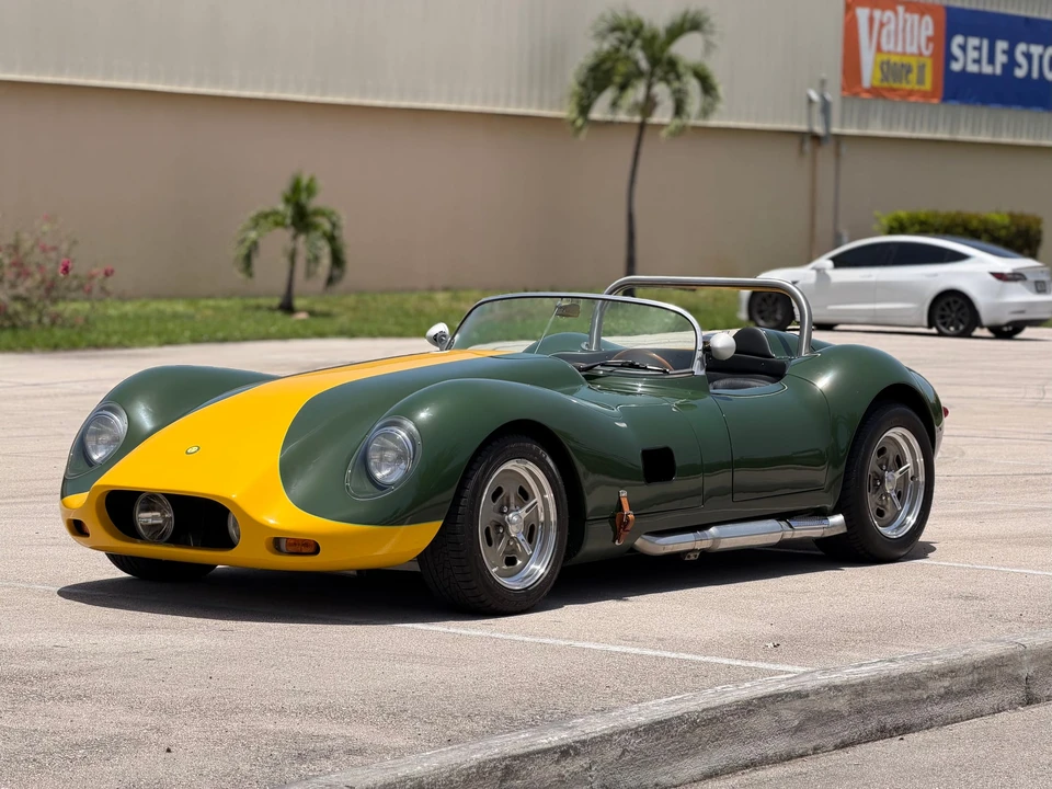 Jaguar Replica - Image 24 of 31