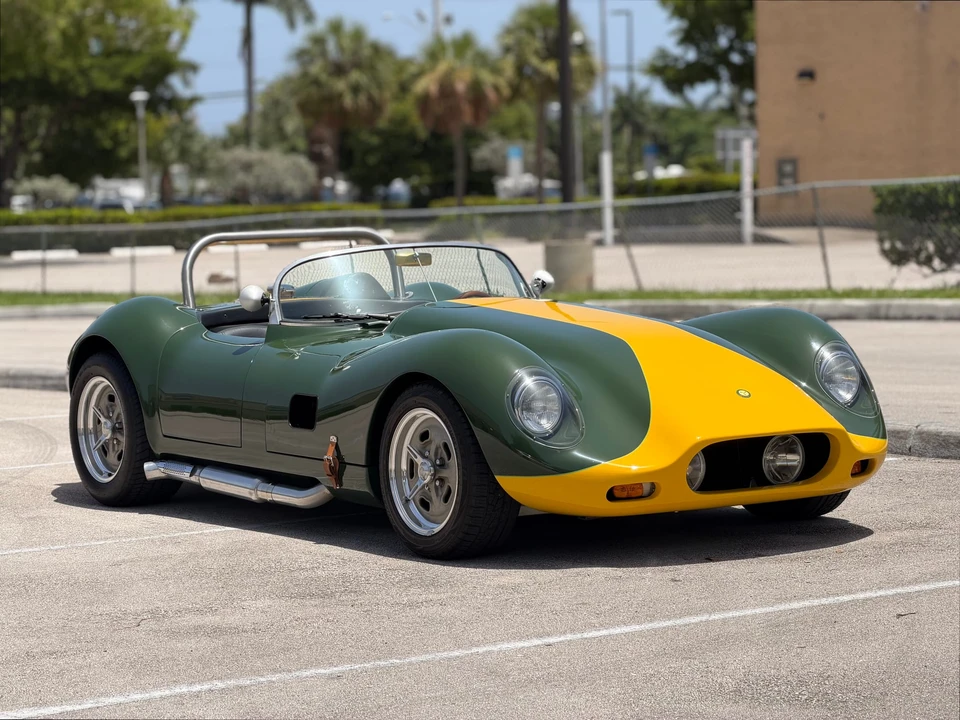 Jaguar Replica - Image 2 of 31