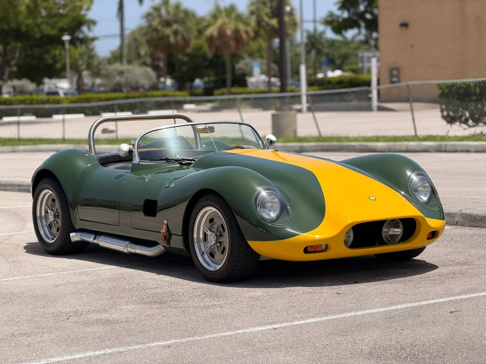 Jaguar Replica - Image 7 of 31