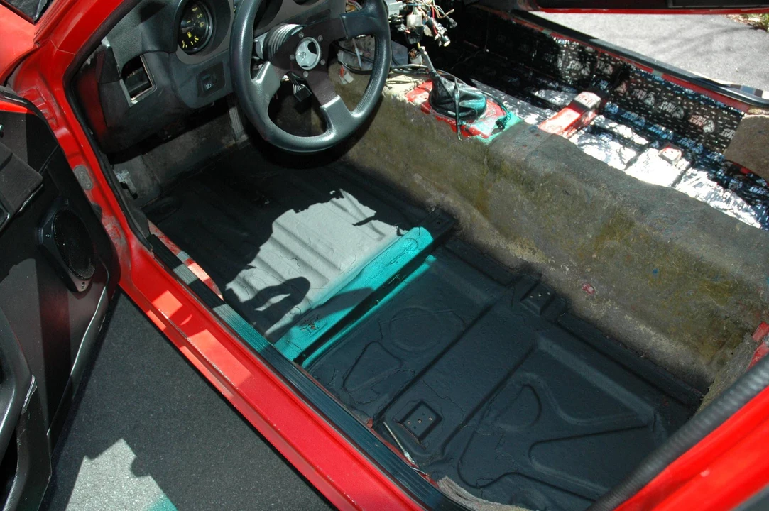 1983 Porsche 944 - Image 28 of 31