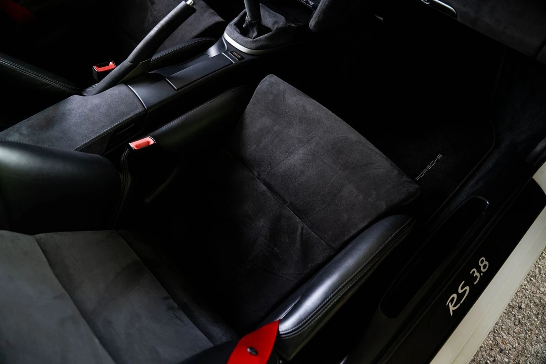 2010 Porsche 997 GT3 RS - Image 18 of 28