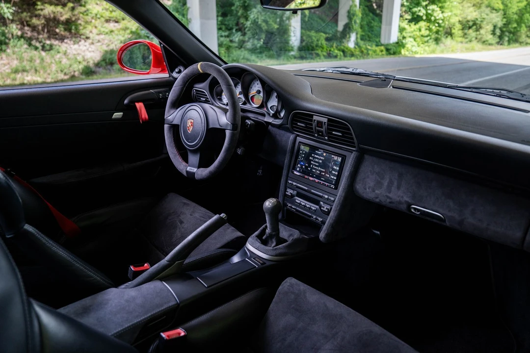 2010 Porsche 997 GT3 RS - Image 22 of 28