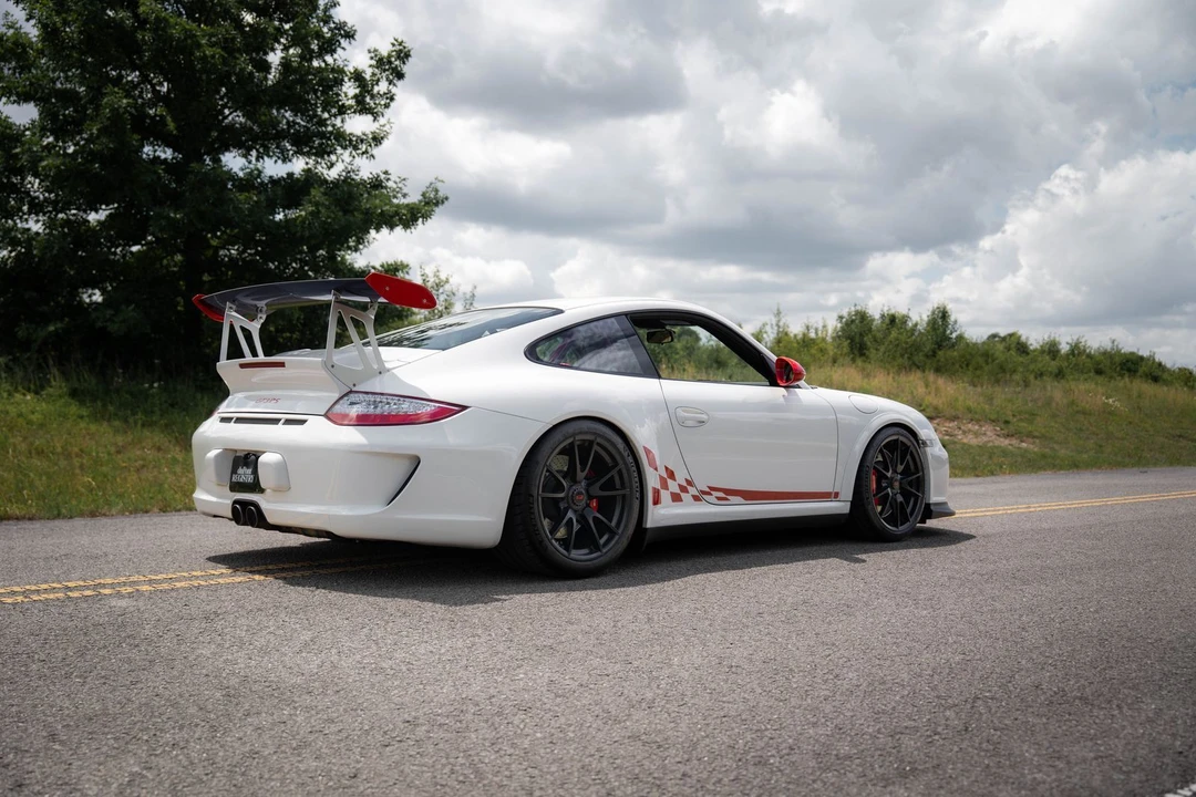 2010 Porsche 997 GT3 RS - Image 7 of 28