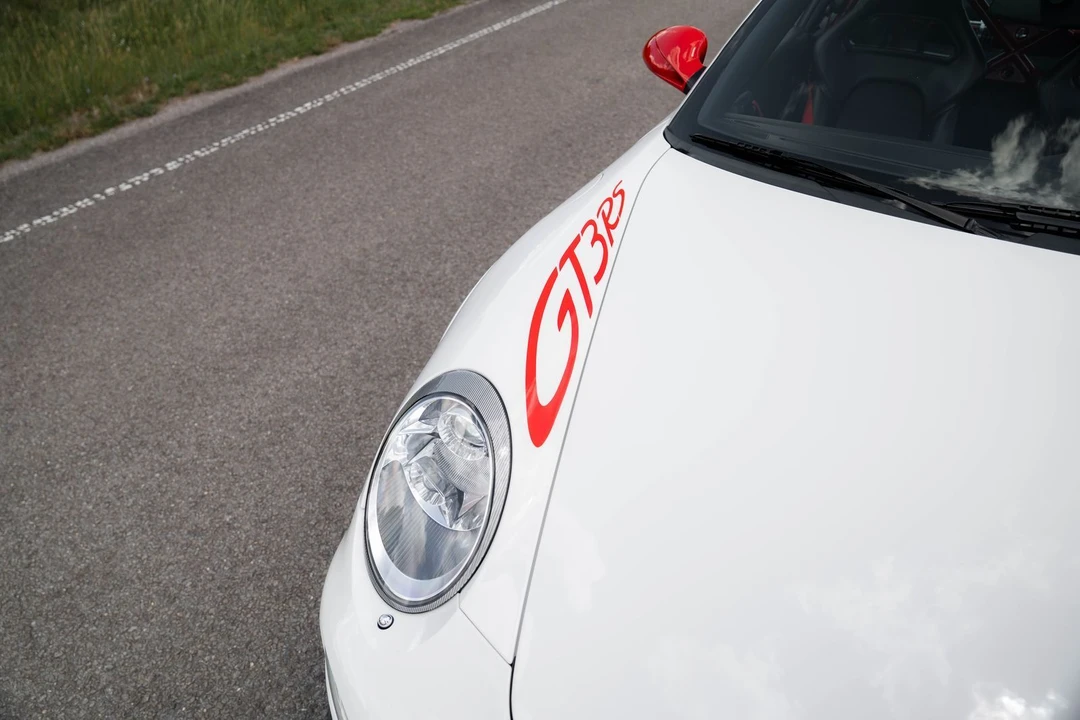 2010 Porsche 997 GT3 RS - Image 11 of 28