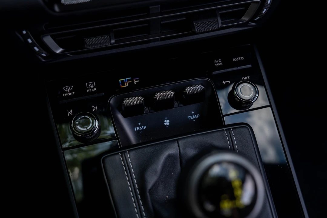 2024 Porsche 992 GT3 Touring - Image 23 of 28