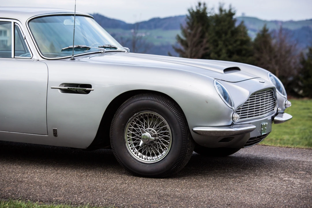 Aston Martin DB6 - Image 10 of 31