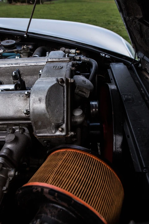 Aston Martin DB6 - Image 23 of 31