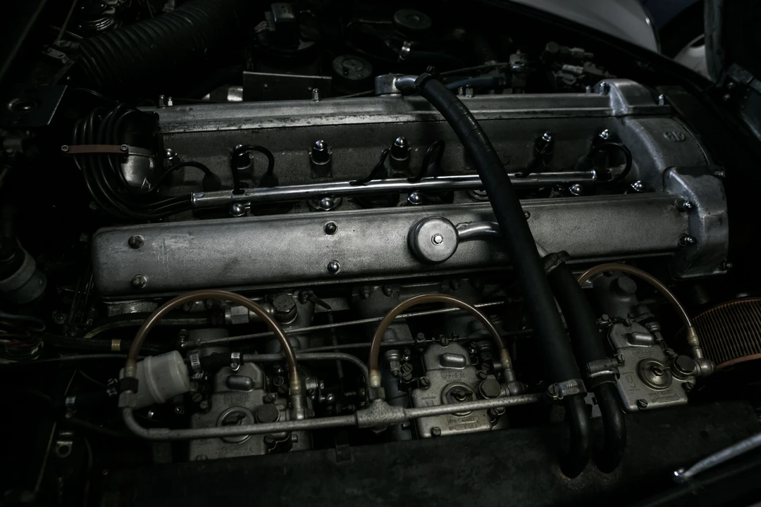 Aston Martin DB6 - Image 20 of 31