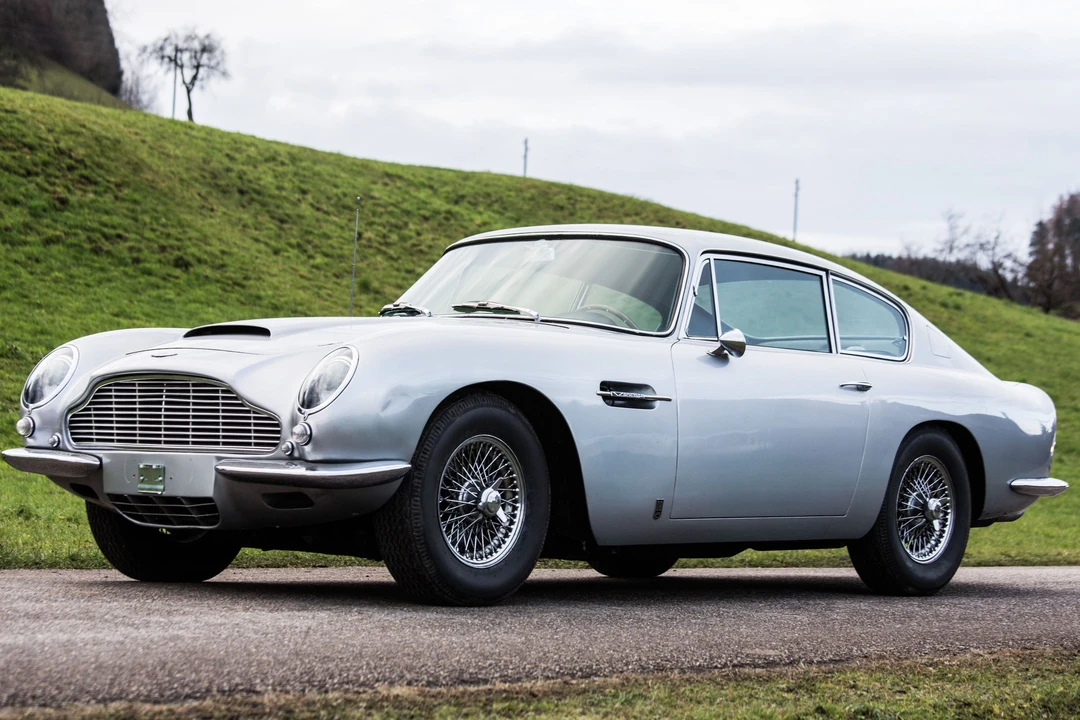 Aston Martin DB6 - Image 2 of 31