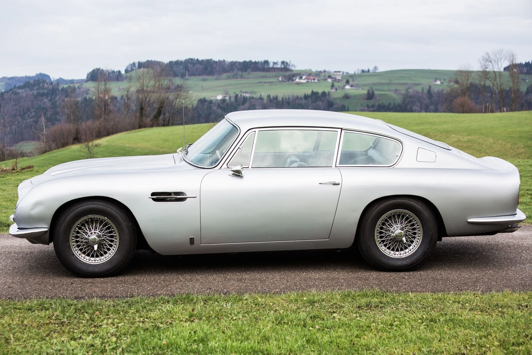 Aston Martin DB6 - Image 6 of 31