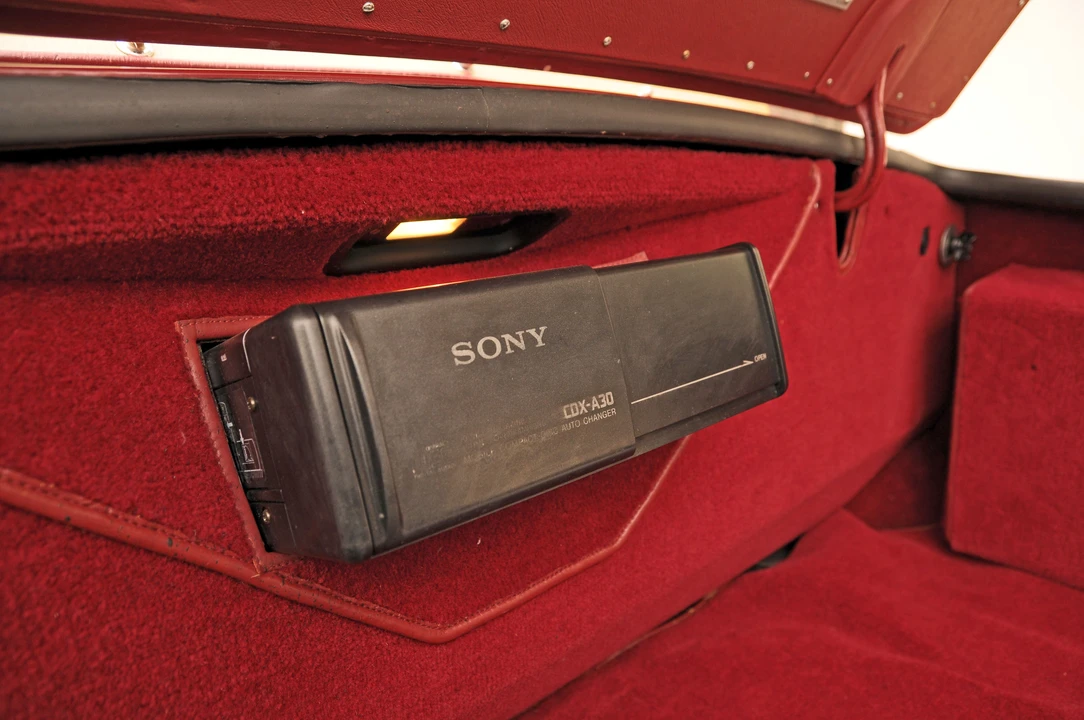 Bentley Continental - Image 27 of 31
