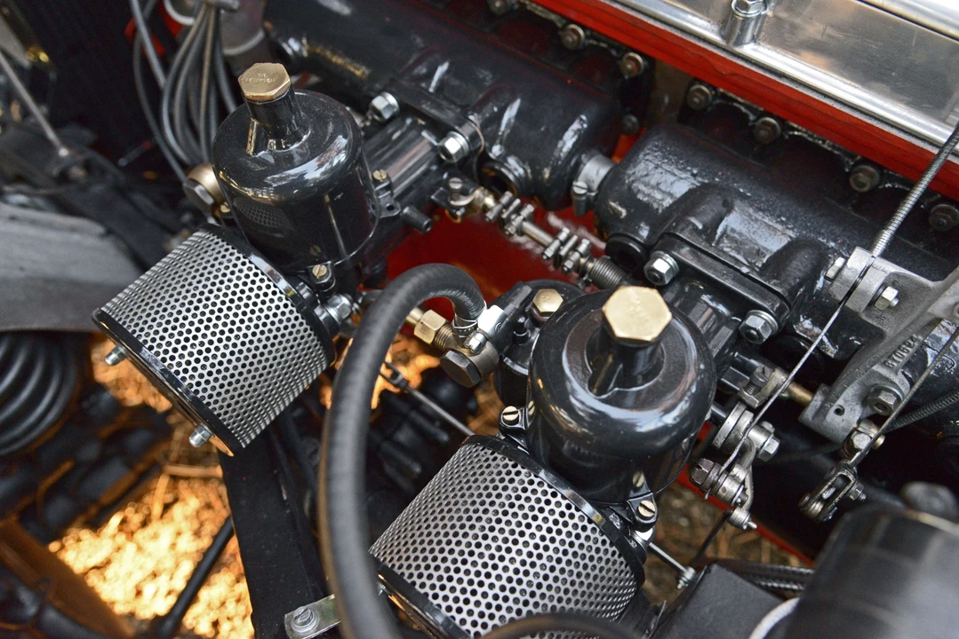 Aston Martin DB1 & DB2 & DB2/4 & DB Mark III - Image 12 of 27