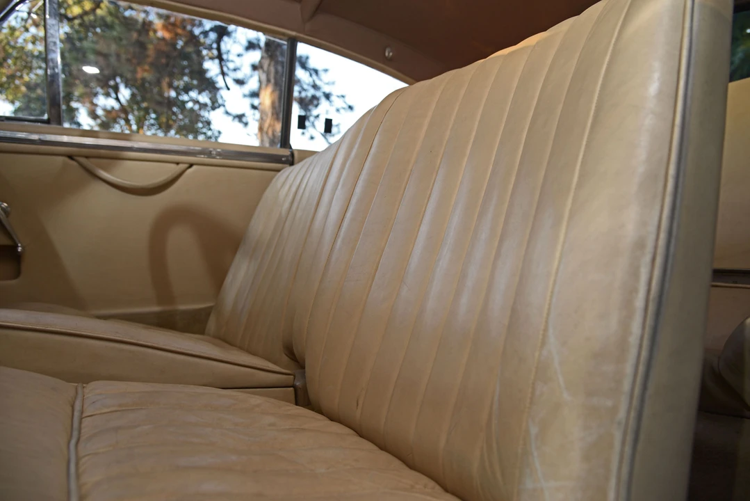 Aston Martin DB1 & DB2 & DB2/4 & DB Mark III - Image 6 of 27