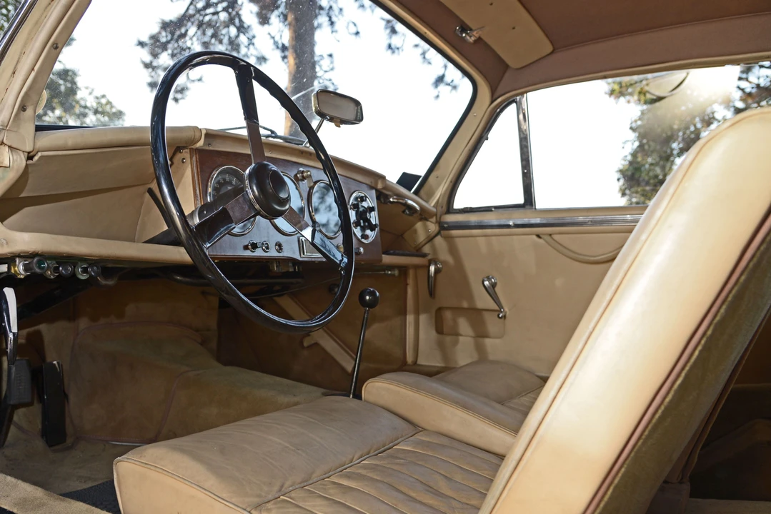 Aston Martin DB1 & DB2 & DB2/4 & DB Mark III - Image 5 of 27