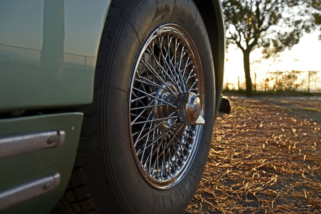 Aston Martin DB1 & DB2 & DB2/4 & DB Mark III - Image 25 of 27