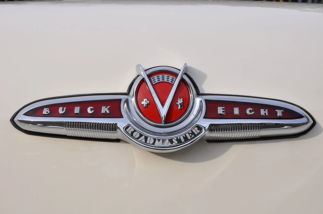 Buick Roadmaster - Image 12 of 29