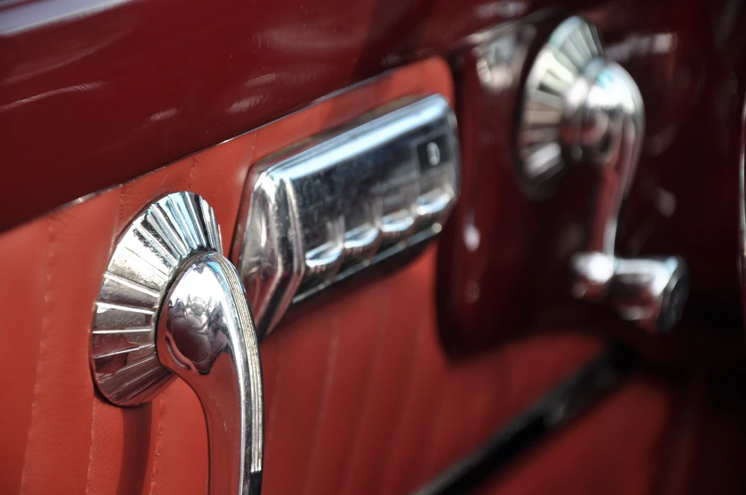 Buick Roadmaster - Image 17 of 29