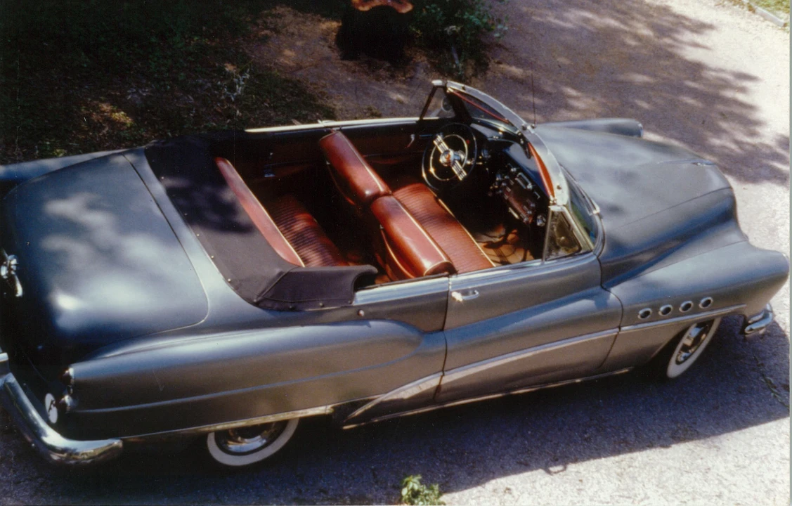 Buick Roadmaster - Image 9 of 29