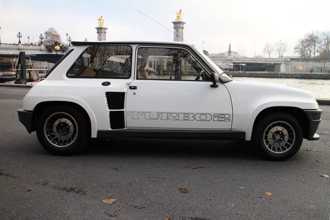 Renault 5 Turbo 2 - Image 3 of 28