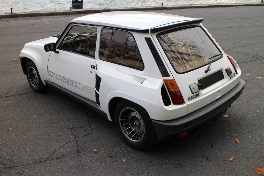 Renault 5 Turbo 2 - Image 7 of 28