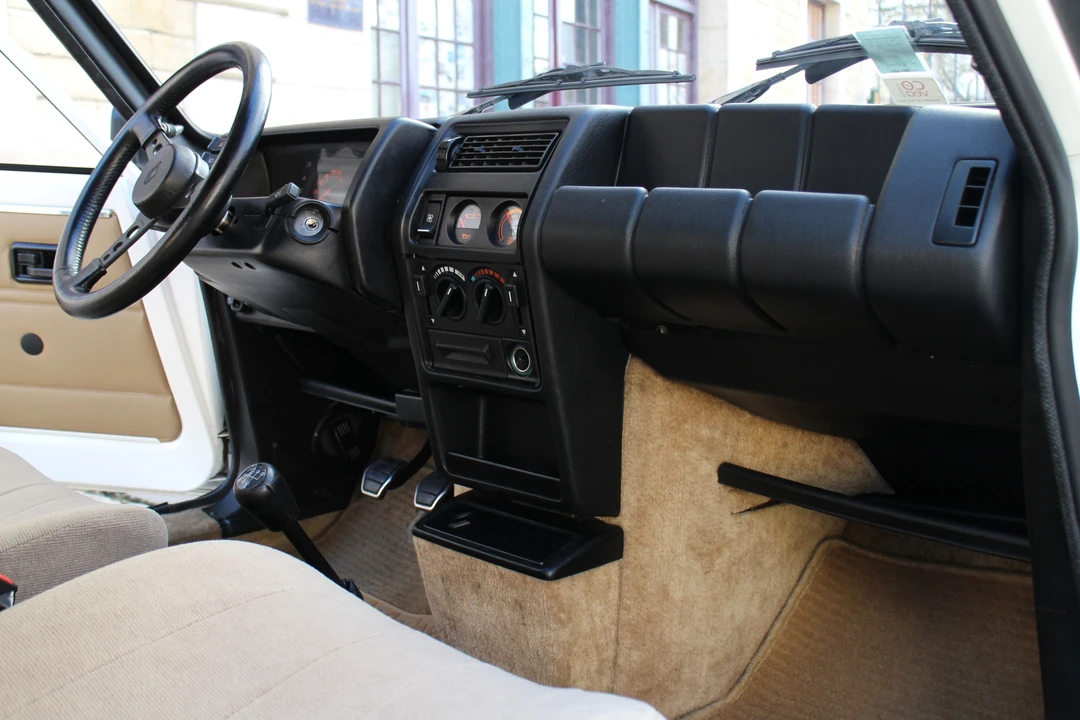 Renault 5 Turbo 2 - Image 10 of 28