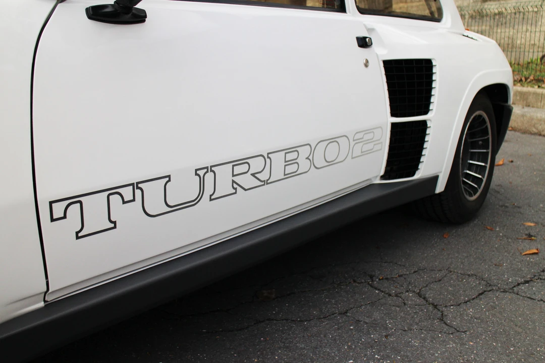 Renault 5 Turbo 2 - Image 28 of 28