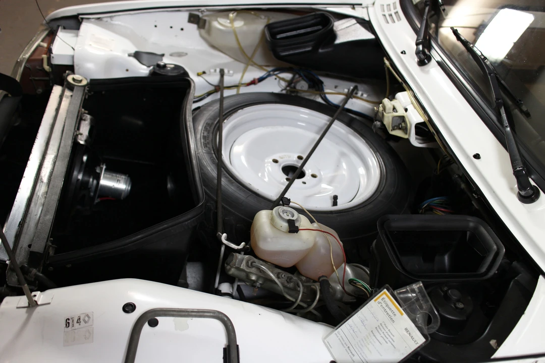 Renault 5 Turbo 2 - Image 17 of 28