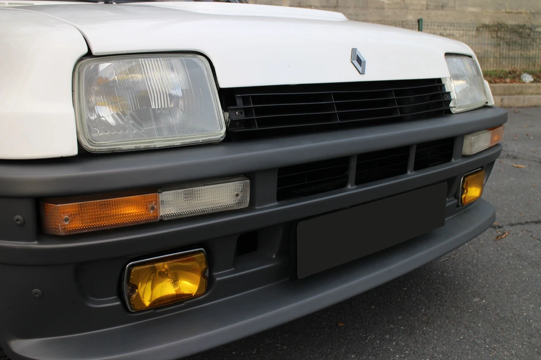 Renault 5 Turbo 2 - Image 26 of 28