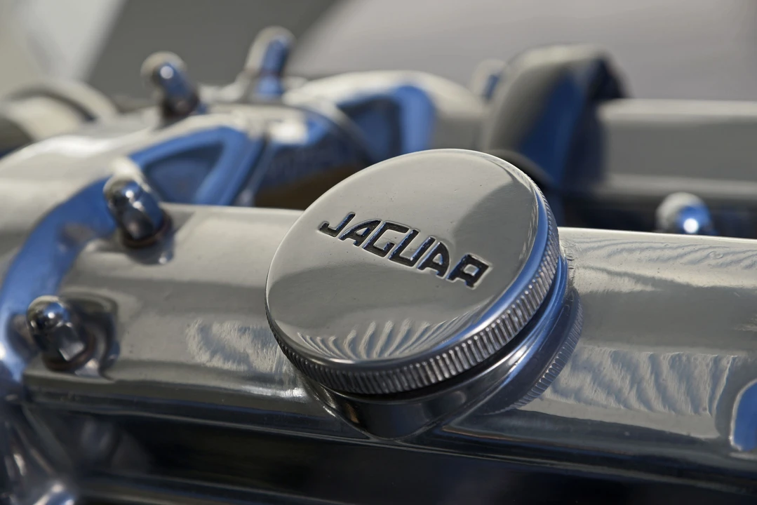 Jaguar E-Type Series 1 - Image 25 of 31