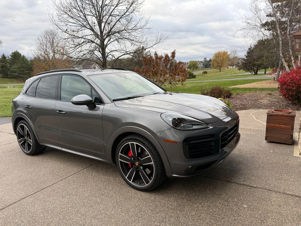 2021 Porsche 9Y0/9Y3 Cayenne GTS - Image 2 of 18