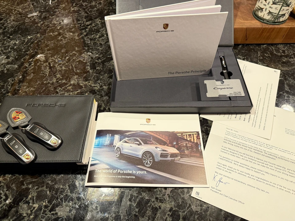 2021 Porsche 9Y0/9Y3 Cayenne GTS - Image 17 of 18