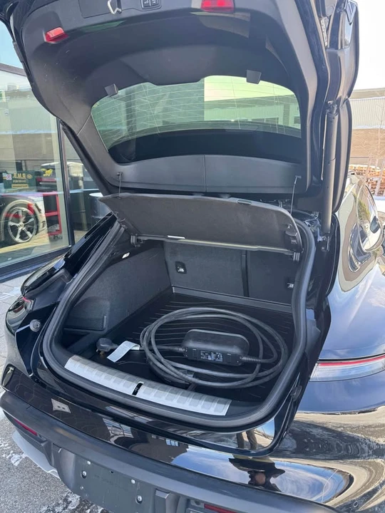 2020 Porsche Taycan 4S - Image 6 of 7