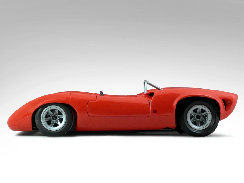 Lola T70 - Image 2 of 4
