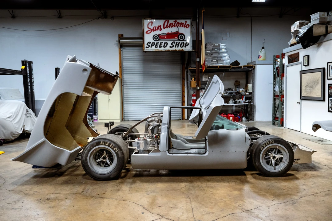 Lola T70 - Image 27 of 31