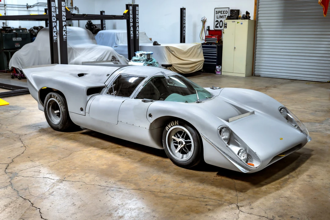 Lola T70 - Image 3 of 31