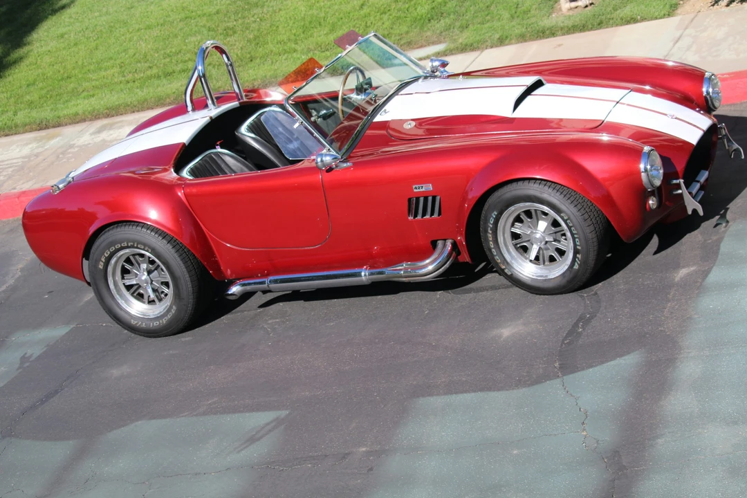 Shelby Cobra Replica - Image 10 of 31