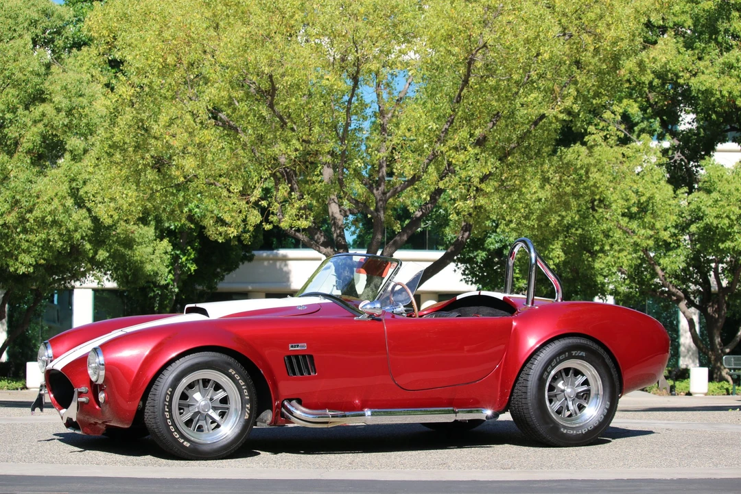 Shelby Cobra Replica - Image 17 of 31