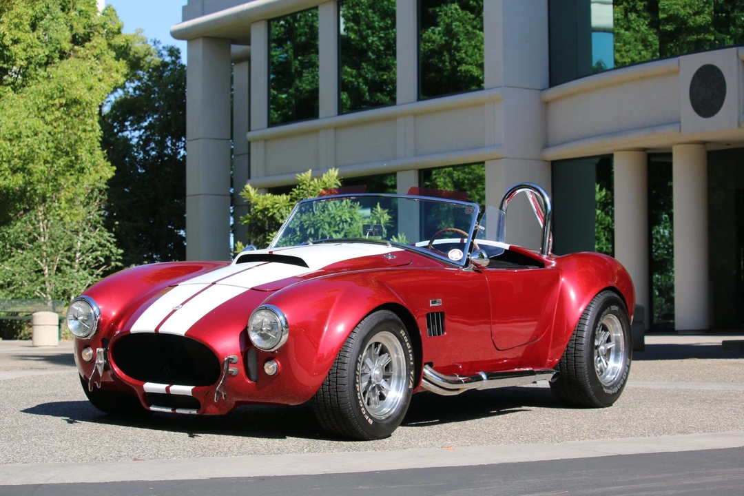 Shelby Cobra Replica - Image 2 of 31