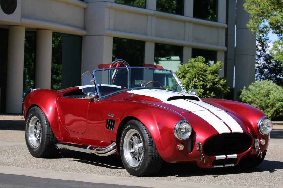 Shelby Cobra Replica - Image 8 of 31