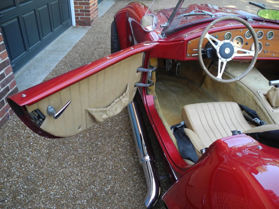 Shelby Cobra Replica - Image 29 of 31