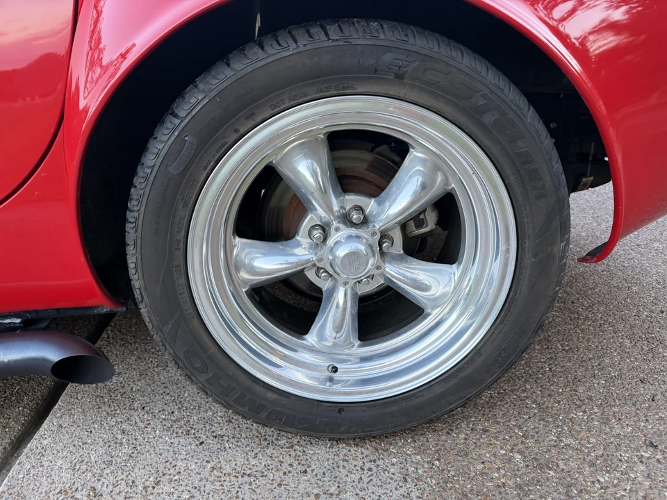 Shelby Cobra Replica - Image 25 of 31