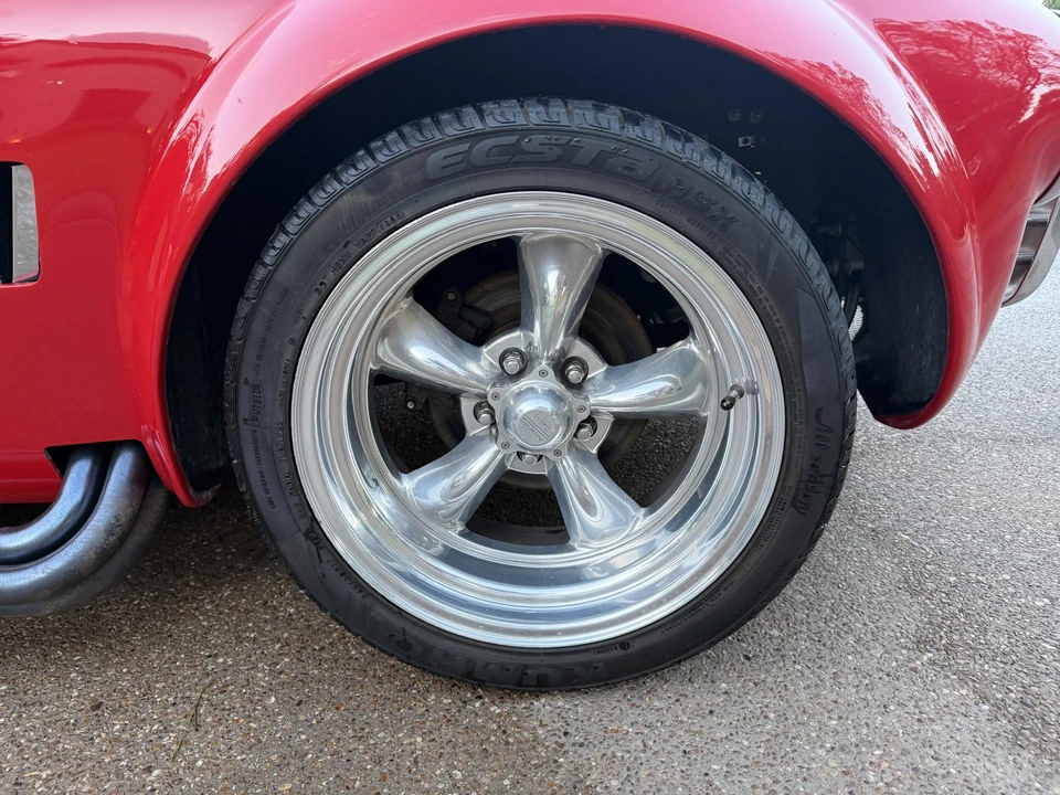 Shelby Cobra Replica - Image 27 of 31