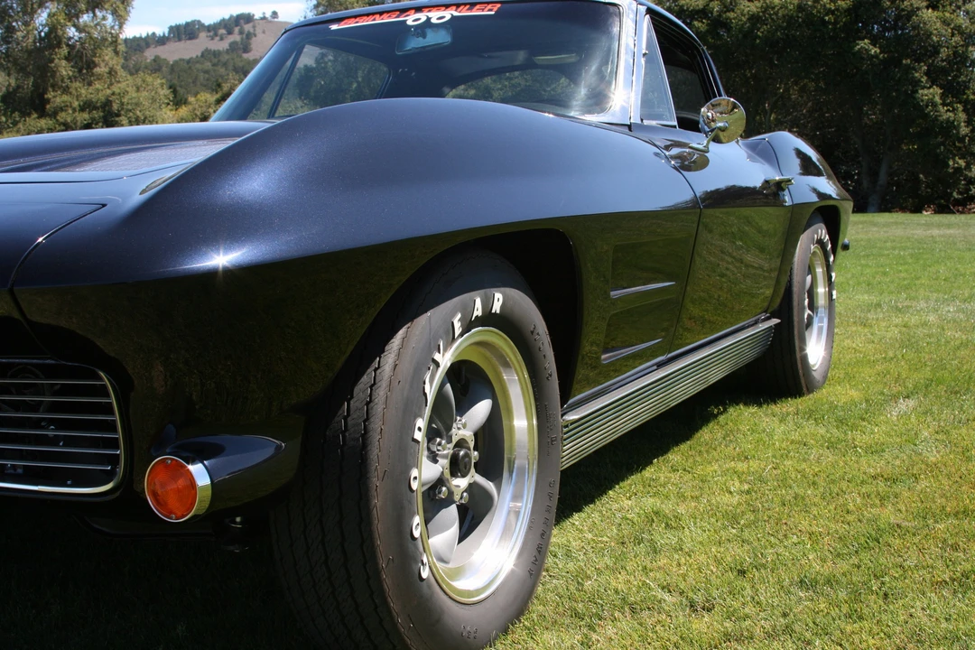 1963 Chevrolet Corvette C2 - Image 16 of 31