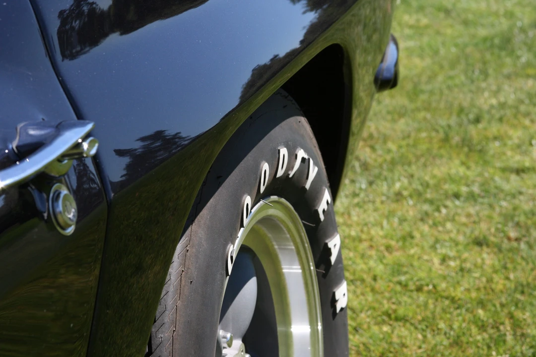 1963 Chevrolet Corvette C2 - Image 14 of 31